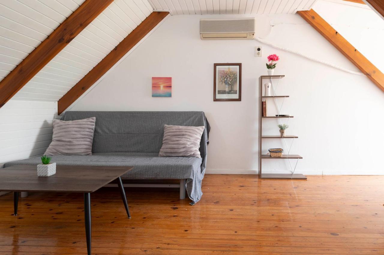 Apartmán Giorgos House Attic Gialova Exteriér fotografie
