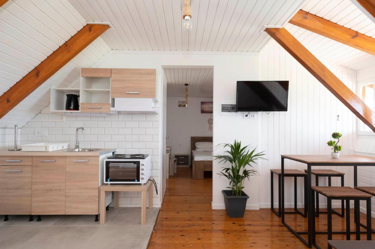 Apartmán Giorgos House Attic Gialova Exteriér fotografie