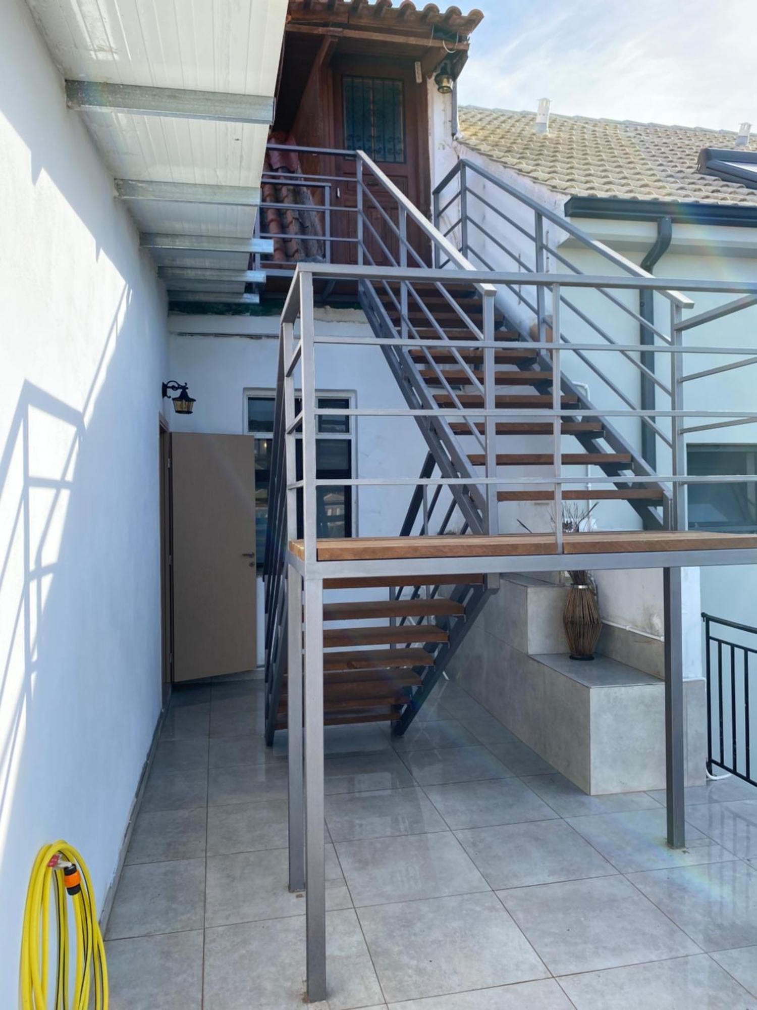 Apartmán Giorgos House Attic Gialova Exteriér fotografie